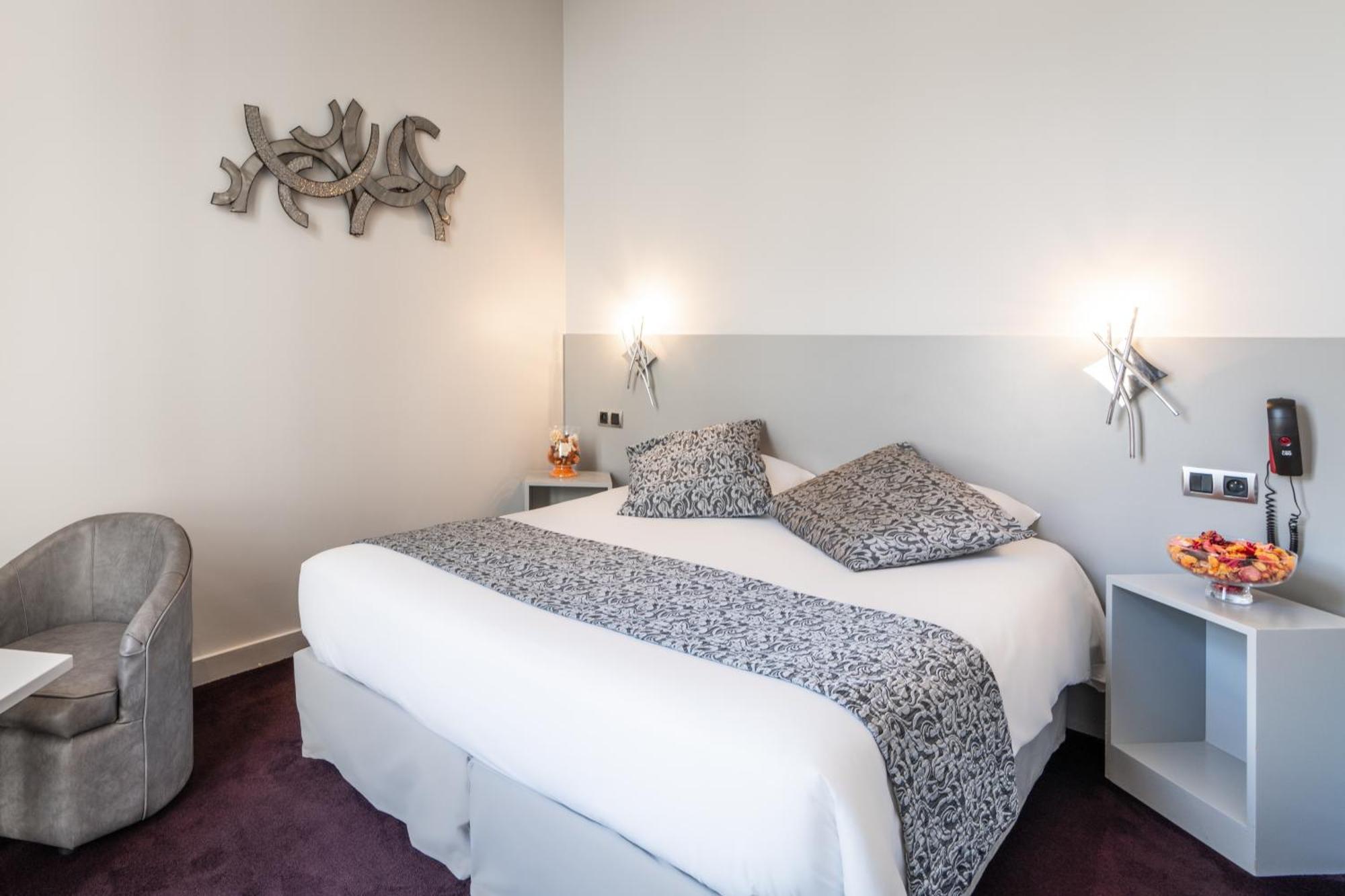 Hotel Des Ducs Alençon Dış mekan fotoğraf